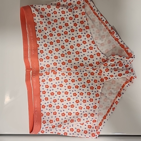 Underwear - Picture 2 of 8